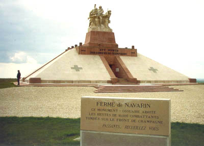 Bon Mardi Monument_et_stele