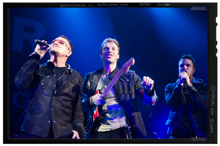 Coldplay y The Killers juntos en concierto Bwc03