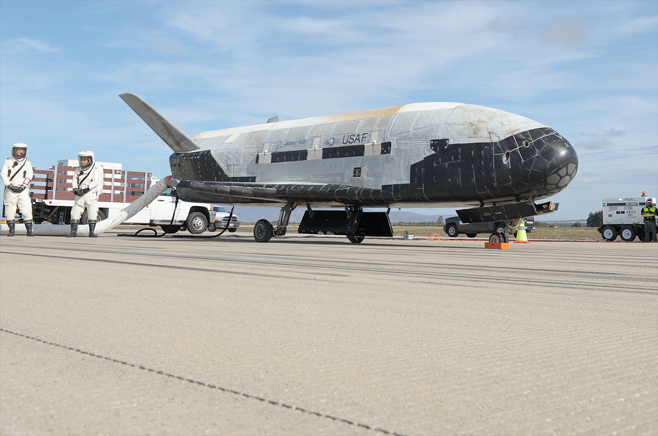 X-37B Military Spaceplane News-101714b-lg