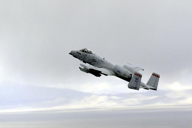 صور صائدة الدبابات A-10_14