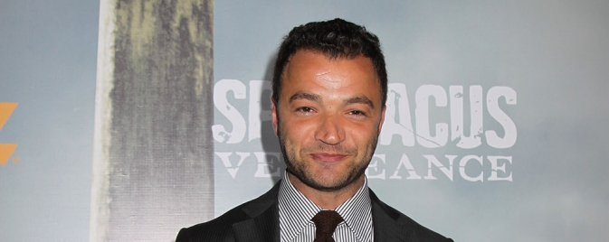 Nick Tarabay sera Captain Boomrang dans Flash et Arrow Crop2_22_IickTarabay_SS_MG_3731