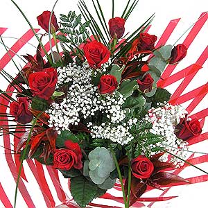         Flowers-directory-12-berlin-first-red-rose-bouquet