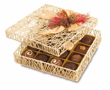    Unbranded-luxury-assorted-chocolate-basket