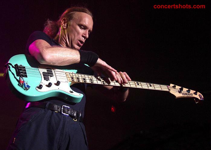 THE GREATEST BASS PLAYERS Cs-BillySheehan1-Atlanta71901