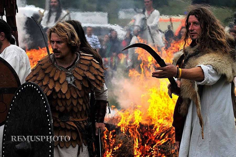 [Orques] écailles et lamellaire(s), la classe mordorienne ? Malhuin_1327505185_dacfest