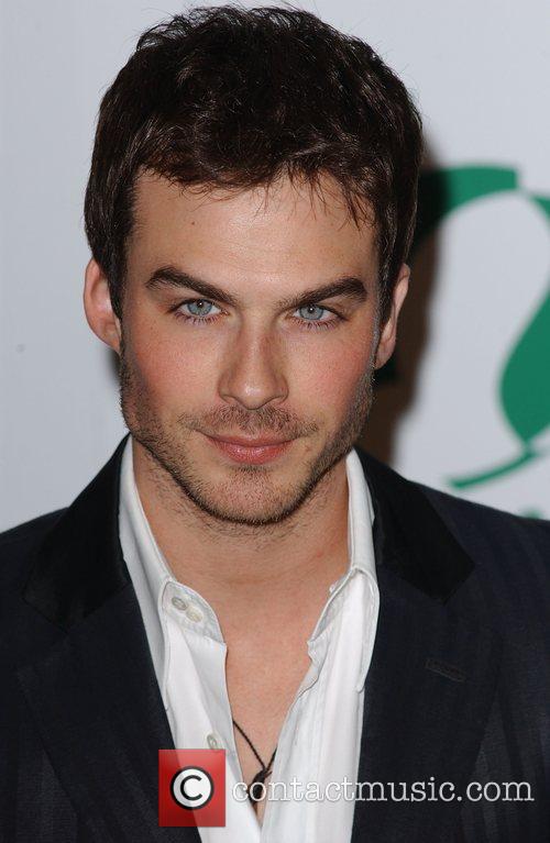 شو هالعيووون ؟؟؟ Ian Somerhalder Ian_somerhalder_5094174