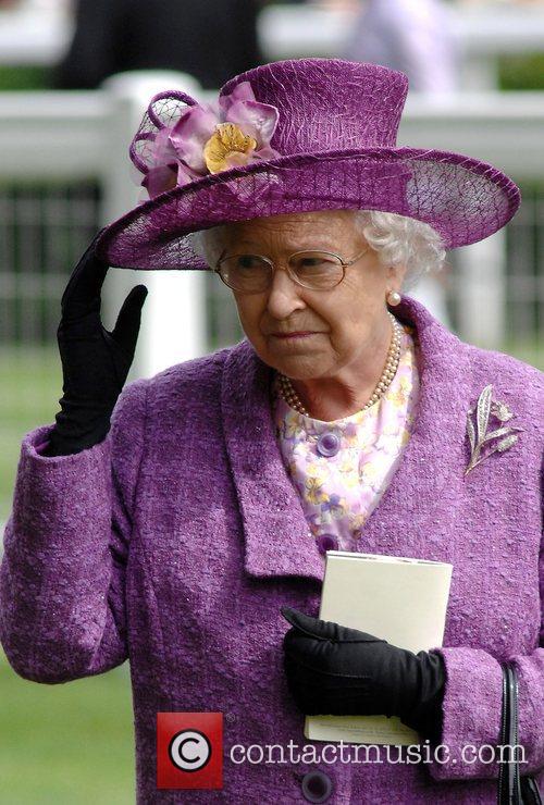 Isabel II, Reina de Gran Bretaña e Irlanda del Norte - Página 26 Queen_elizabeth_ii_1928541
