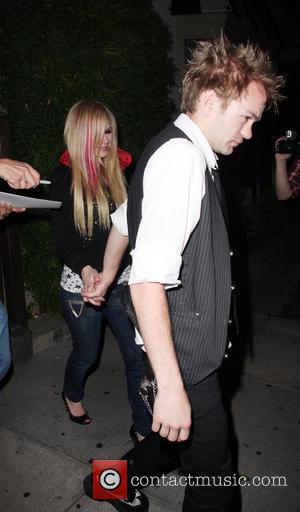 Avril Lavigne si Deryck Whibley Avril_lavigne_2039373