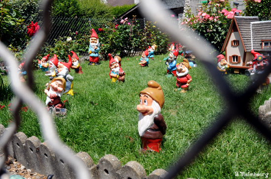 Seuls les personne emprisonnant des nains de jardins sont coupables - Lorenzo & Leah Nains-de-jardin