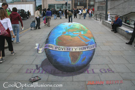 pimiko's art galery Julian-beever-globe-chalk