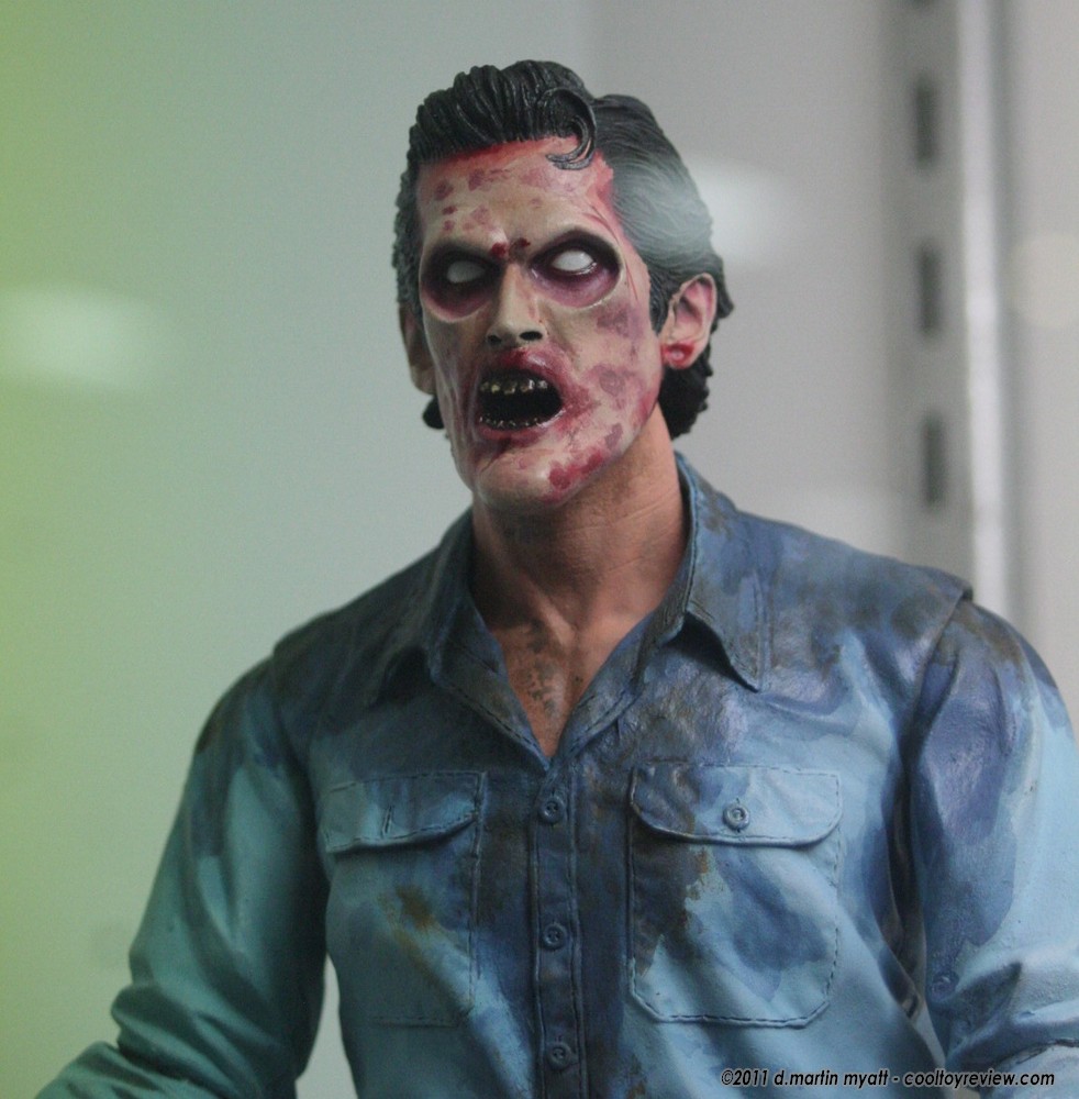 [SDCC 2011] Neca - Evil Dead 2 IMG_8189