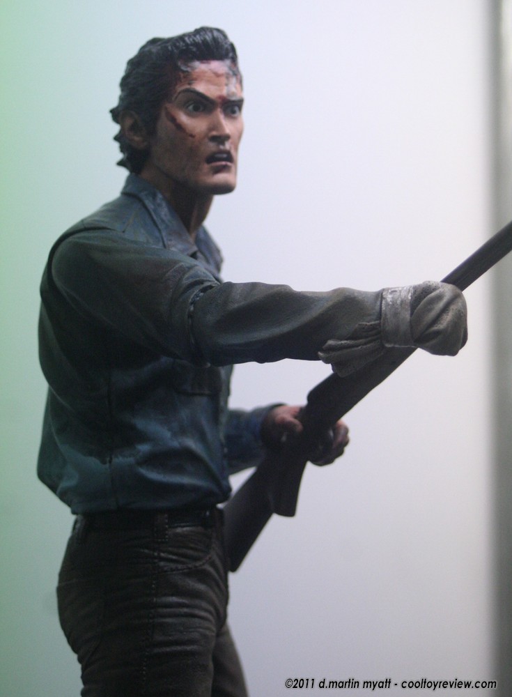 [SDCC 2011] Neca - Evil Dead 2 IMG_8198