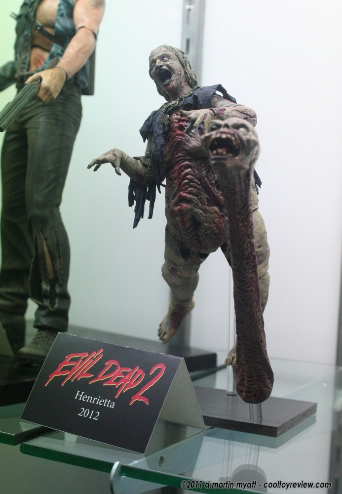 [SDCC 2011] Neca - Evil Dead 2 IMG_8212