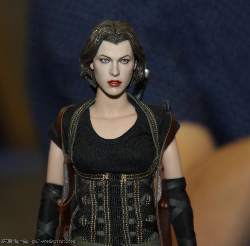 [SDCC 2011] Hot Toys -Alice Resident Evil: Afterlife IMG_9466