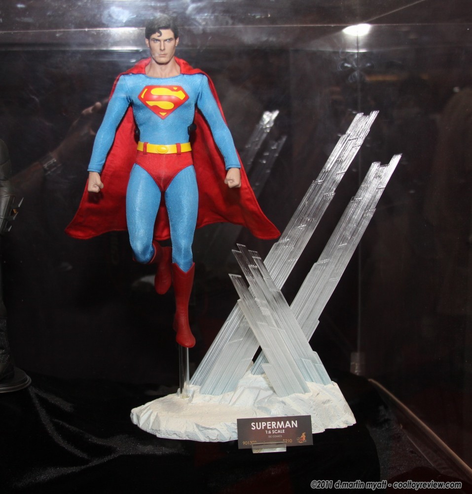 [SDCC 2011] Hot Toys - Superman Christopher Reeve - Página 2 IMG_0532
