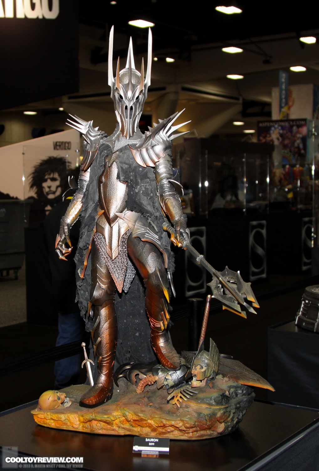 [Sideshow] LOTR: Sauron Premium Format  - Página 6 SDCC_2013_Sideshow_Collectibles_Saturday-051