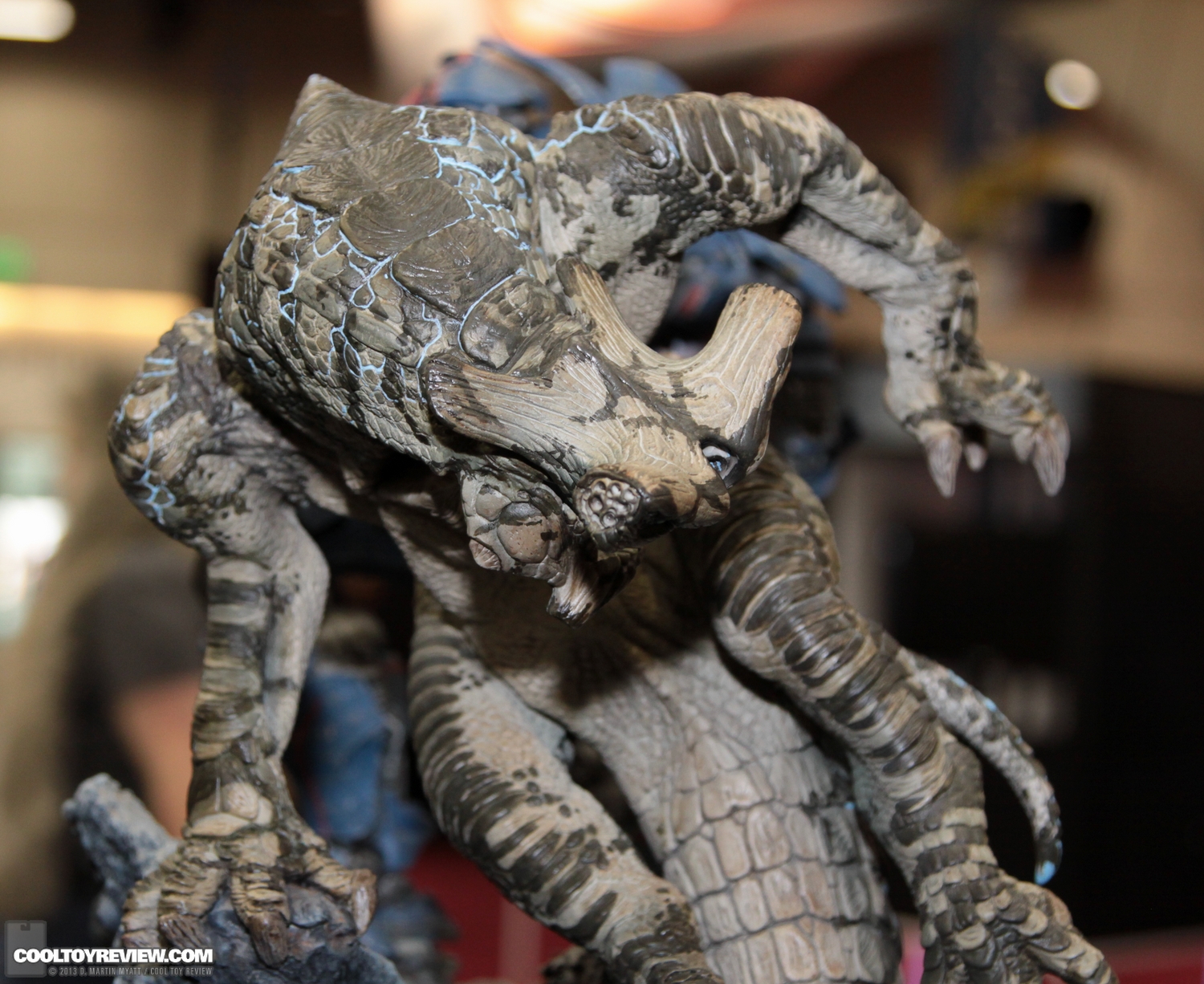 [Sideshow] Pacific Rim - Slattern Statue SDCC_2013_Sideshow_Collectibles_Thursday-091