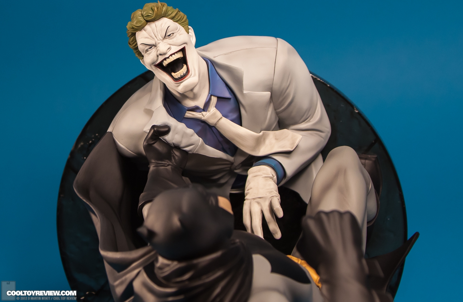 [Kotobukiya] The Dark Knight Returns: Batman-Hunt The Dark Knight - ARTFX Statue - Página 2 Hunt_The_Dark_Knight_Batman_ARTFX_Kotobukiya-12