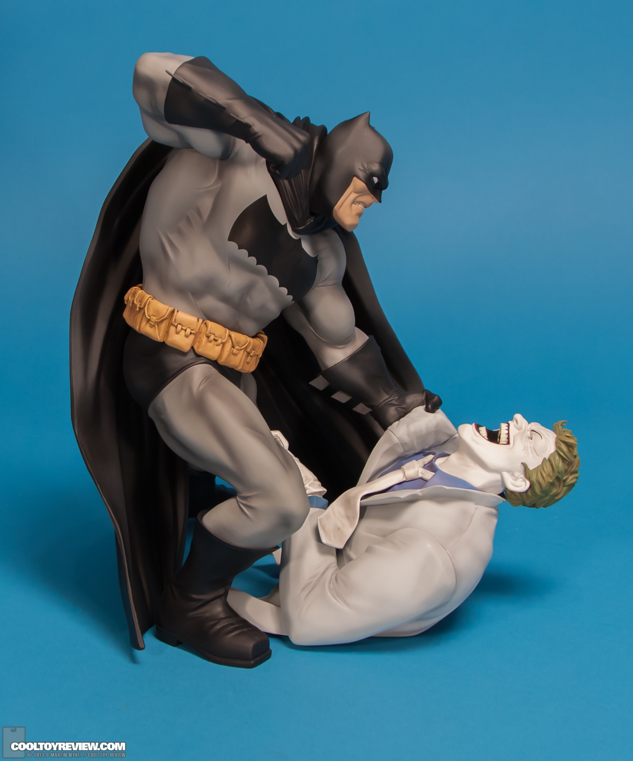 [Kotobukiya] The Dark Knight Returns: Batman-Hunt The Dark Knight - ARTFX Statue - Página 2 Hunt_The_Dark_Knight_Batman_ARTFX_Kotobukiya-15