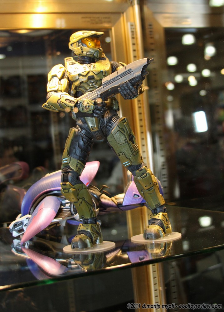 [Toy Fair 2011] McFarlane Toys - HALO IMG_9979