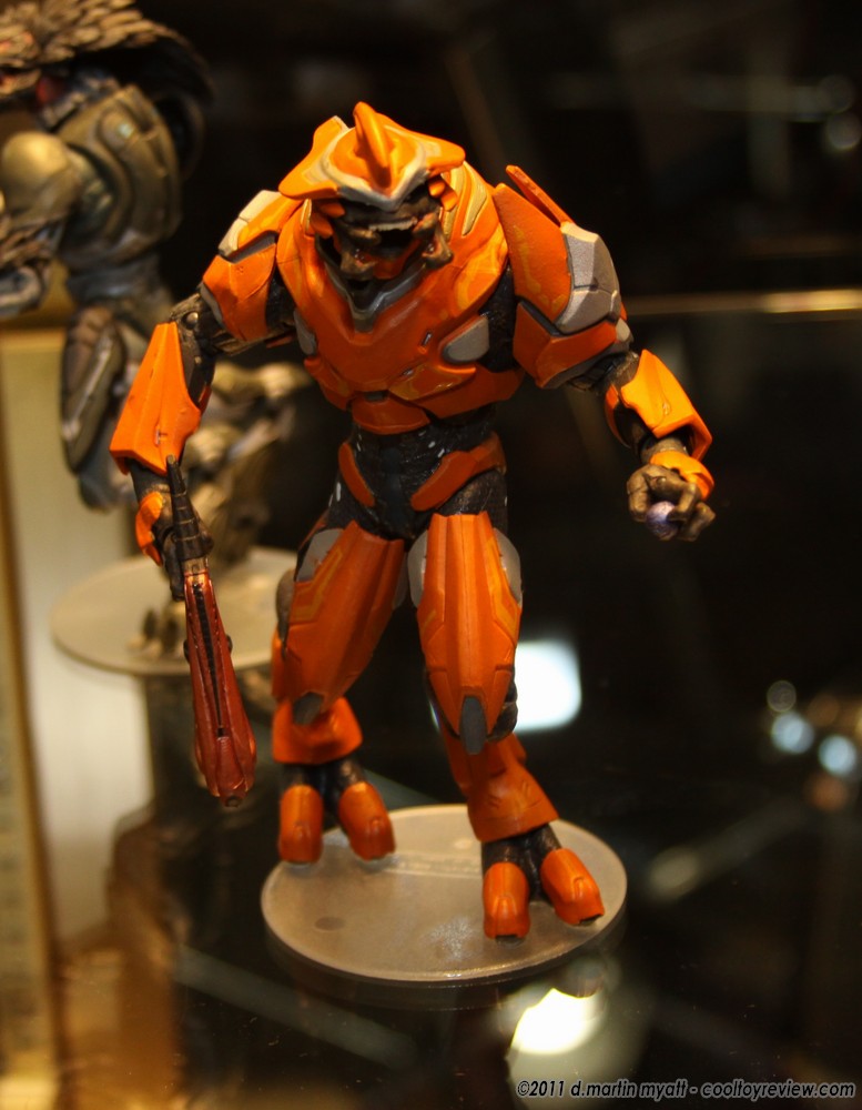 [Toy Fair 2011] McFarlane Toys - HALO IMG_9985