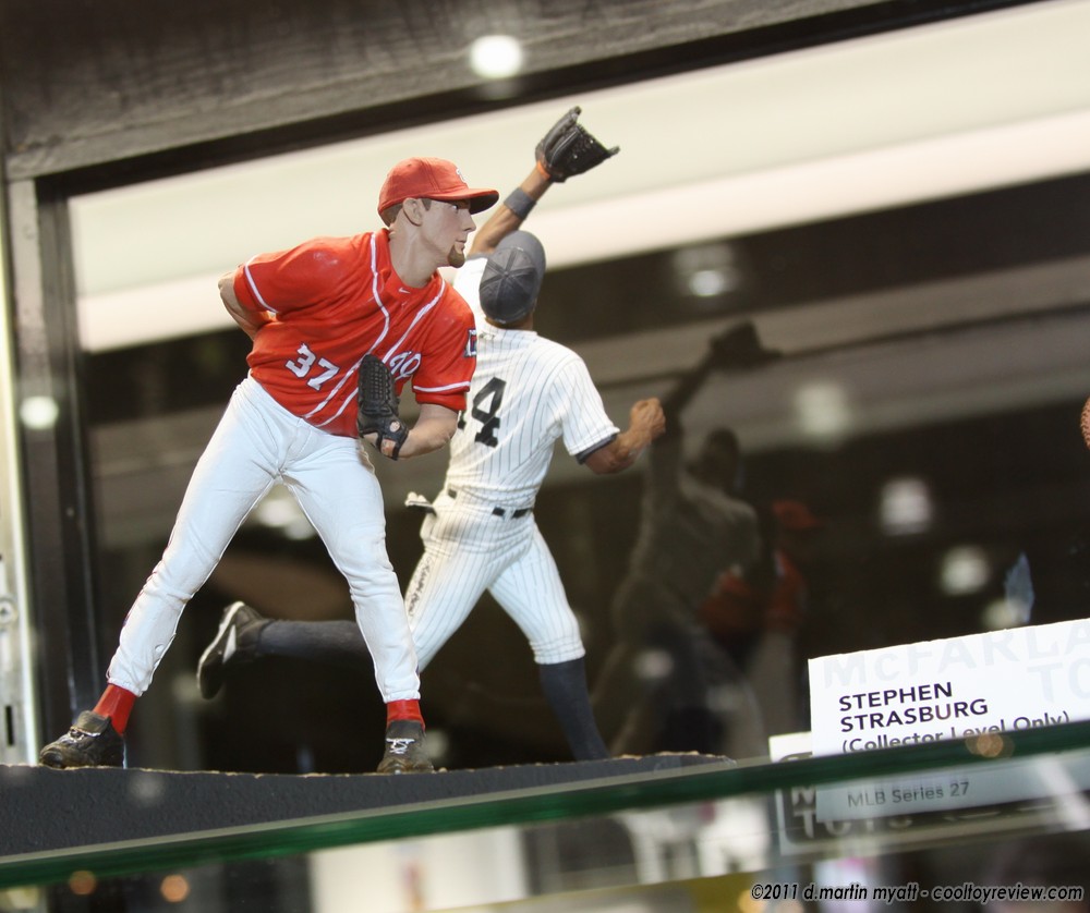 [Toy Fair 2011] McFarlane Toys - Sports IMG_9997