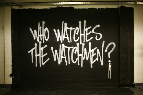 The Sound  - Página 15 Who-watches-the-watchmen-copblock