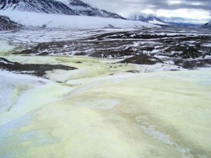 Las bacterias del Ártico ayudan a buscar vida en la luna Europa Paso-fiordo-borup-300x225