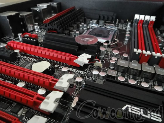 [Cowcotland] 11 photos de la Asus Maximus IV Extreme en P67, MIAM  5