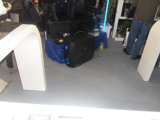 [MAJ][ITP2011] Un petit tour chez Asus  SAM_1763