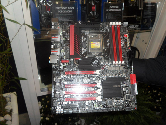 [MAJ][ITP2011] Un petit tour chez Asus  SAM_1778