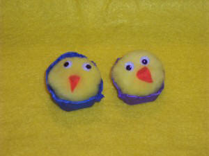 اشغال يدويه رووووووووووووعه............... Chick%20in%20Easter%20Egg%20CraftElf