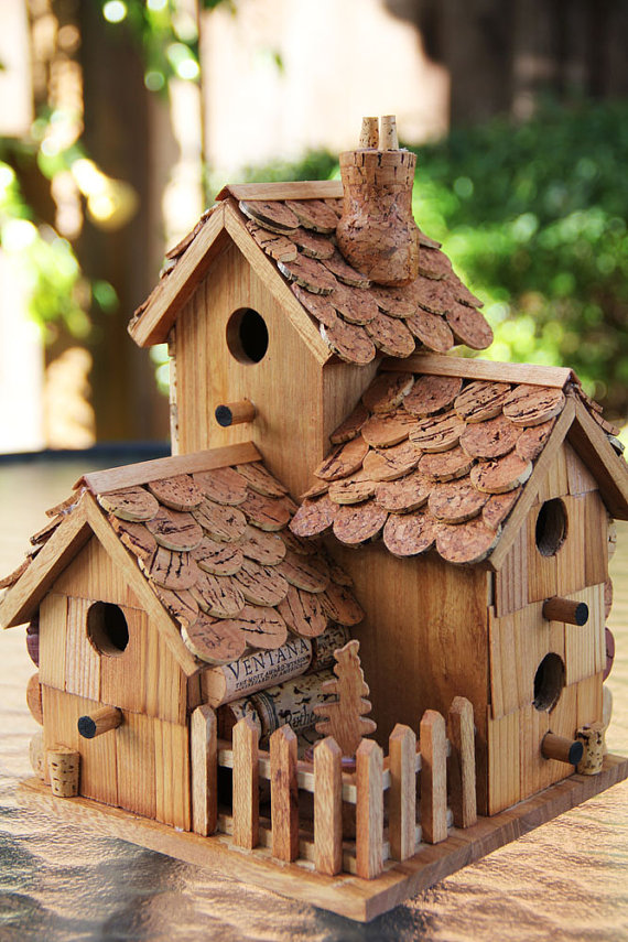 Napravite kućicu za ptice  Cork_birdhouse