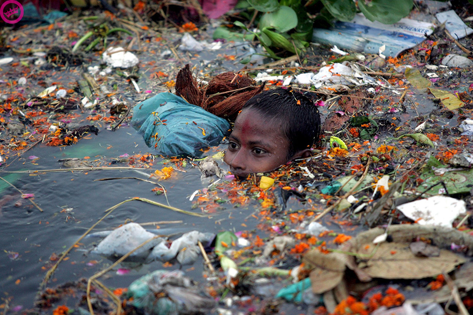 HUMANS REALLY DO NEED TO GET THEIR SHIT TOGETHER AND STOP SOILING MOTHER EARTH!!! India-Pollution