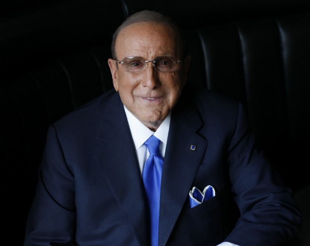 Clive Davis, mentor de Whitney Houston, sale del armario Clivedavisgay