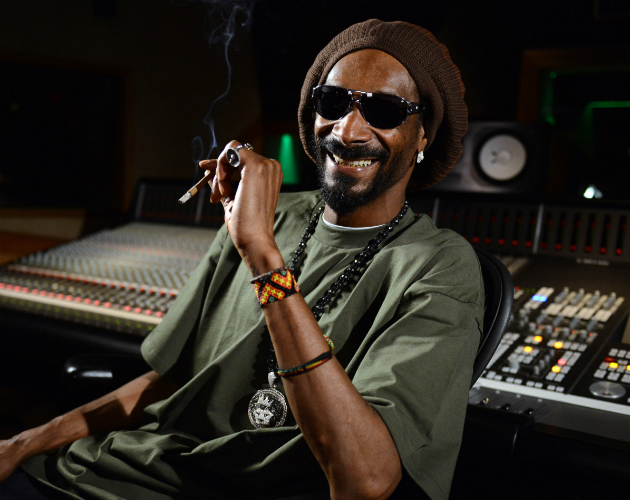 SNOOP DOGG se suma apoyando el matrimonio gay. Snoopliongay