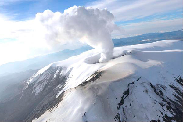 Seguimiento de volcanes en Sudamérica - Página 3 20120403093920