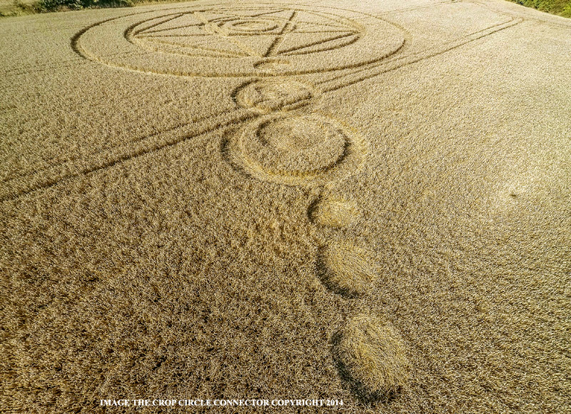 CROP CIRCLE UPDATE : There is a field that seems to stretch forever. I’ll meet you there G0026521bbbsm