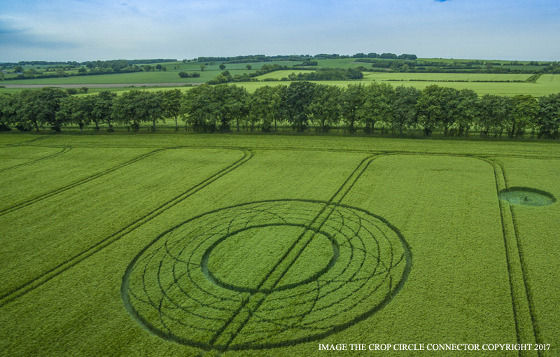 Crop Circles ~ Summers Lane (2), Nr Broad Hinton, Wiltshire.  DJI_0013bbb