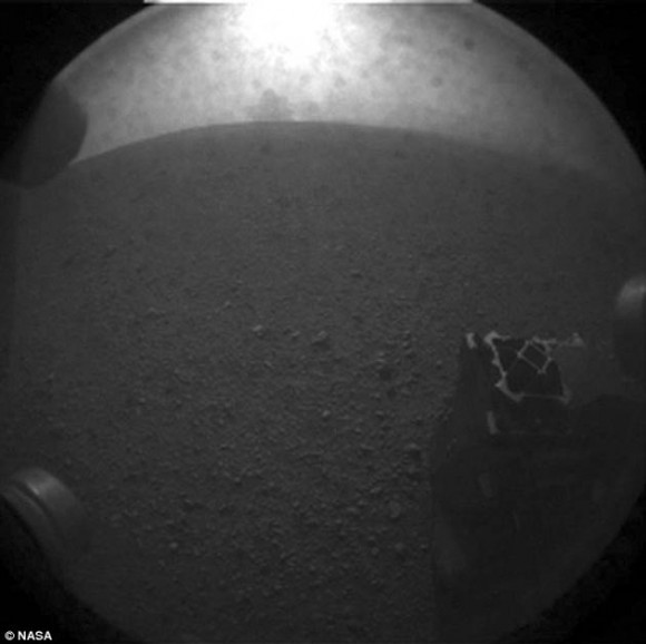 Especulan sobre misteriosa mancha fotografiada por Curiosity en Marte (+Fotos) Curiosity-marte-nasa-580x578