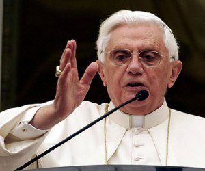 Papa: Capitalismo salvaje produce crisis, desigualdad y miseria Papa-benedicto-xvi1