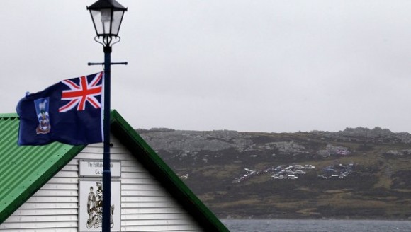 Argentina denuncia manipulación británica sobre soberanía de Islas Malvinas 156586186-580x328