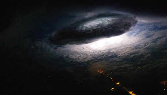 Las tormentas eléctricas desde el espacio 3