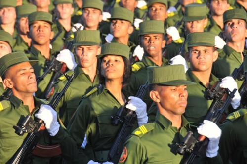 Fuerzas Armadas de Cuba - Página 5 Foto10_0.foreportaje