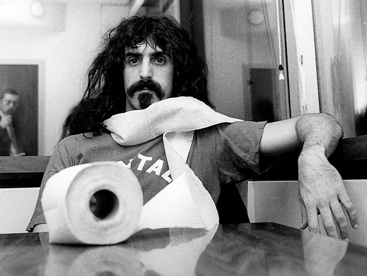 LOS 1001 DISCOS DE LOS COJONES, el miércoles doblete con Guns n' Roses, Appetite For Destruction y Use Your Illusion II. - Página 9 F.-Zappa-WC