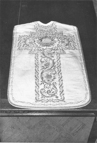 les ornements liturgique au XIX éme siécle  Sap83_93w00434_p