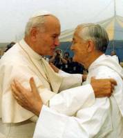 pape -   Restons nous catholiques sans accepter toutes les paroles et actes du pape? - Page 2 FrRoger-JPII