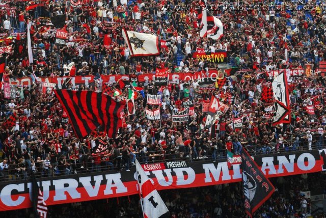 Le Mouvement Ultra en Italie - Page 3 Phoca_thumb_l_milan%20bologna%201