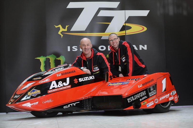 Engagés en side-car au Tourist Trophy 2015 Molyneux-binns-suzuki-2015