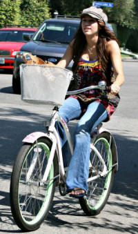 Miley Cyrus Bike .. Miley-cyrus-bike-3